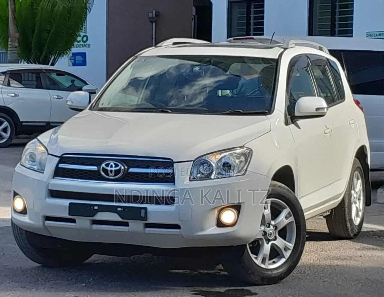 Toyota RAV4 2012 White