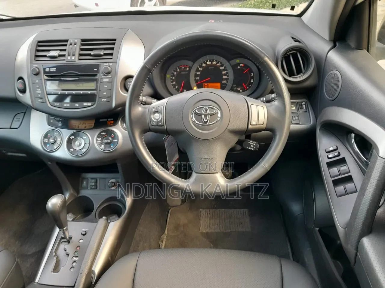Toyota RAV4 2012 White