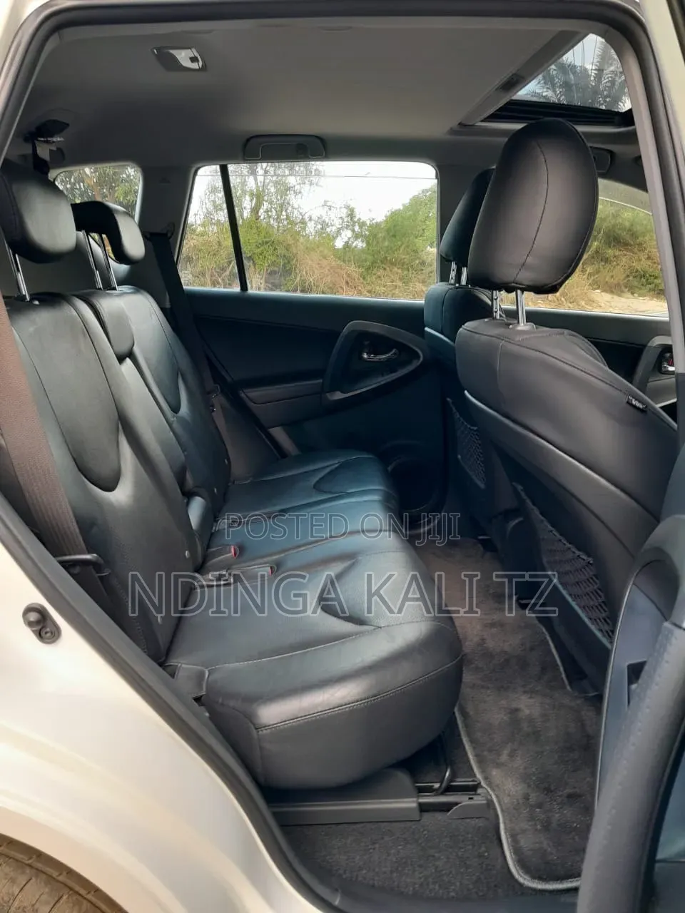 Toyota RAV4 2012 White