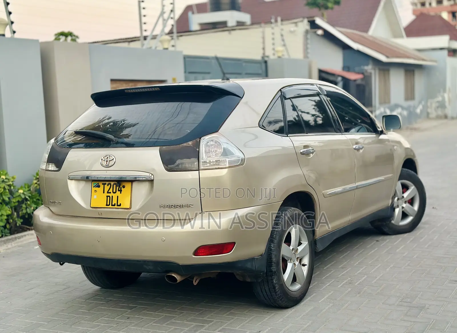 Toyota Harrier 2008 Gold