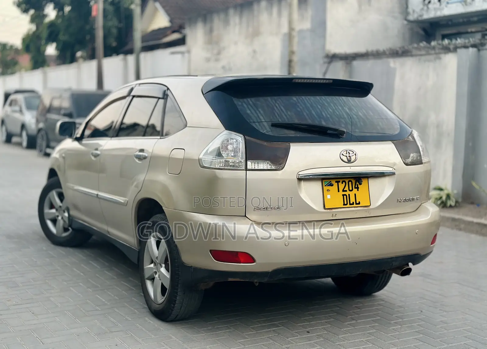 Toyota Harrier 2008 Gold