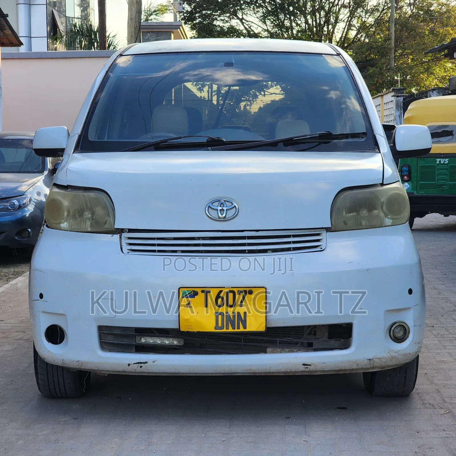 Toyota Porte 2005 White