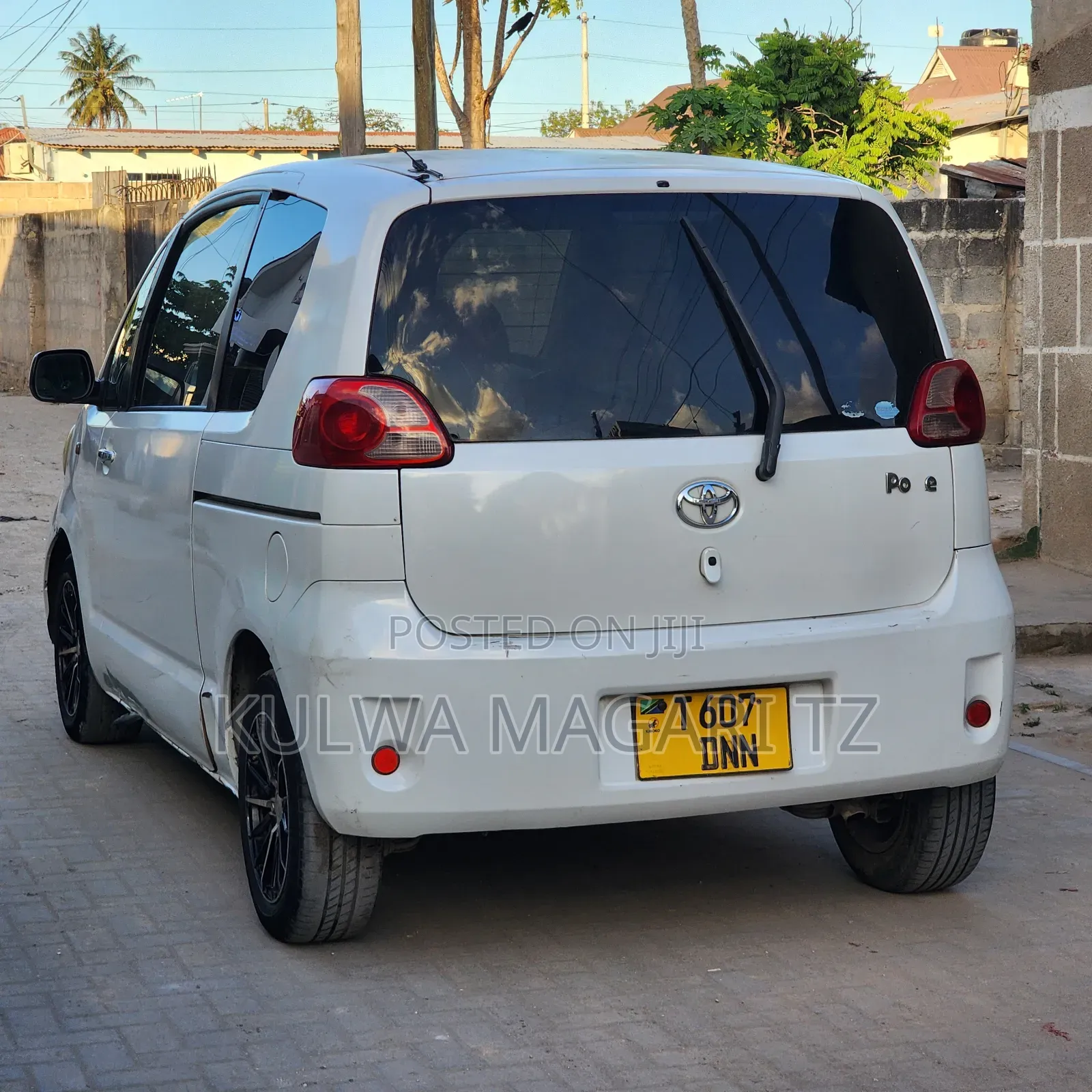 Toyota Porte 2005 White