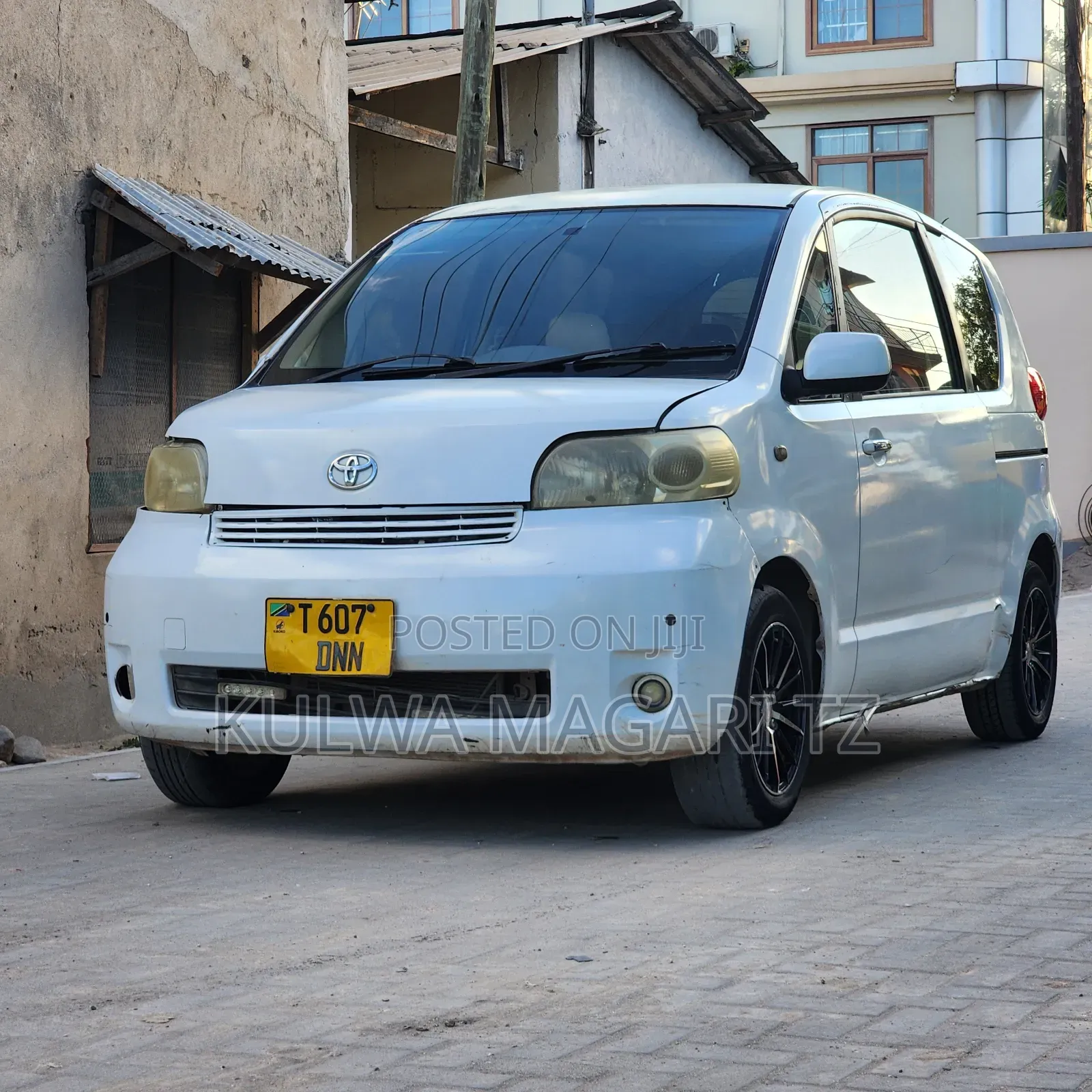 Toyota Porte 2005 White