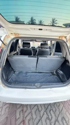 Suzuki Swift 2004 White