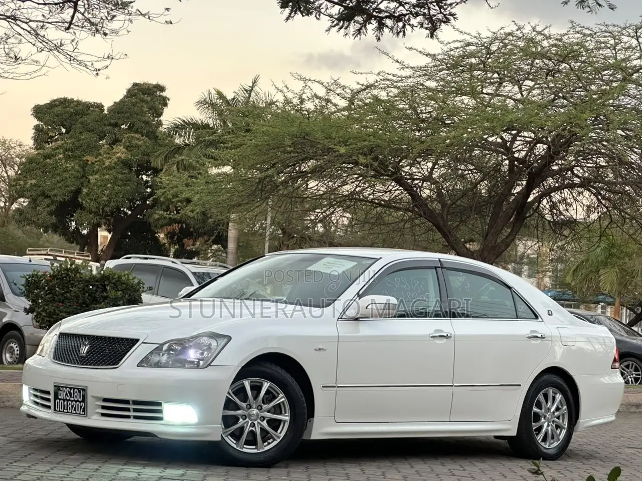 Toyota Crown Royale 2005 Pearl