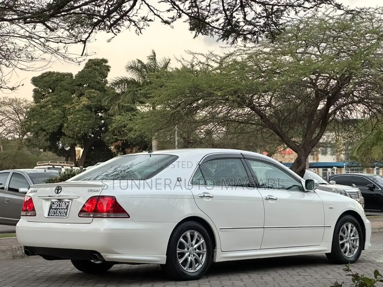 Toyota Crown Royale 2005 Pearl