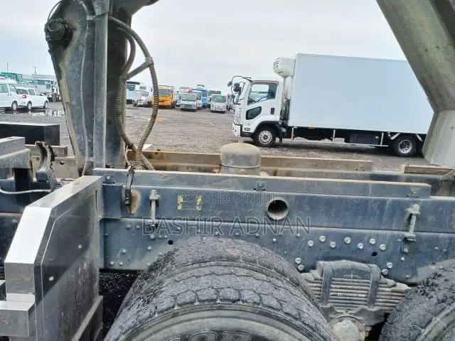 Mitsubishi Fuso Super Great 10 Tonnes Mpya Unregistered Double Diff.
