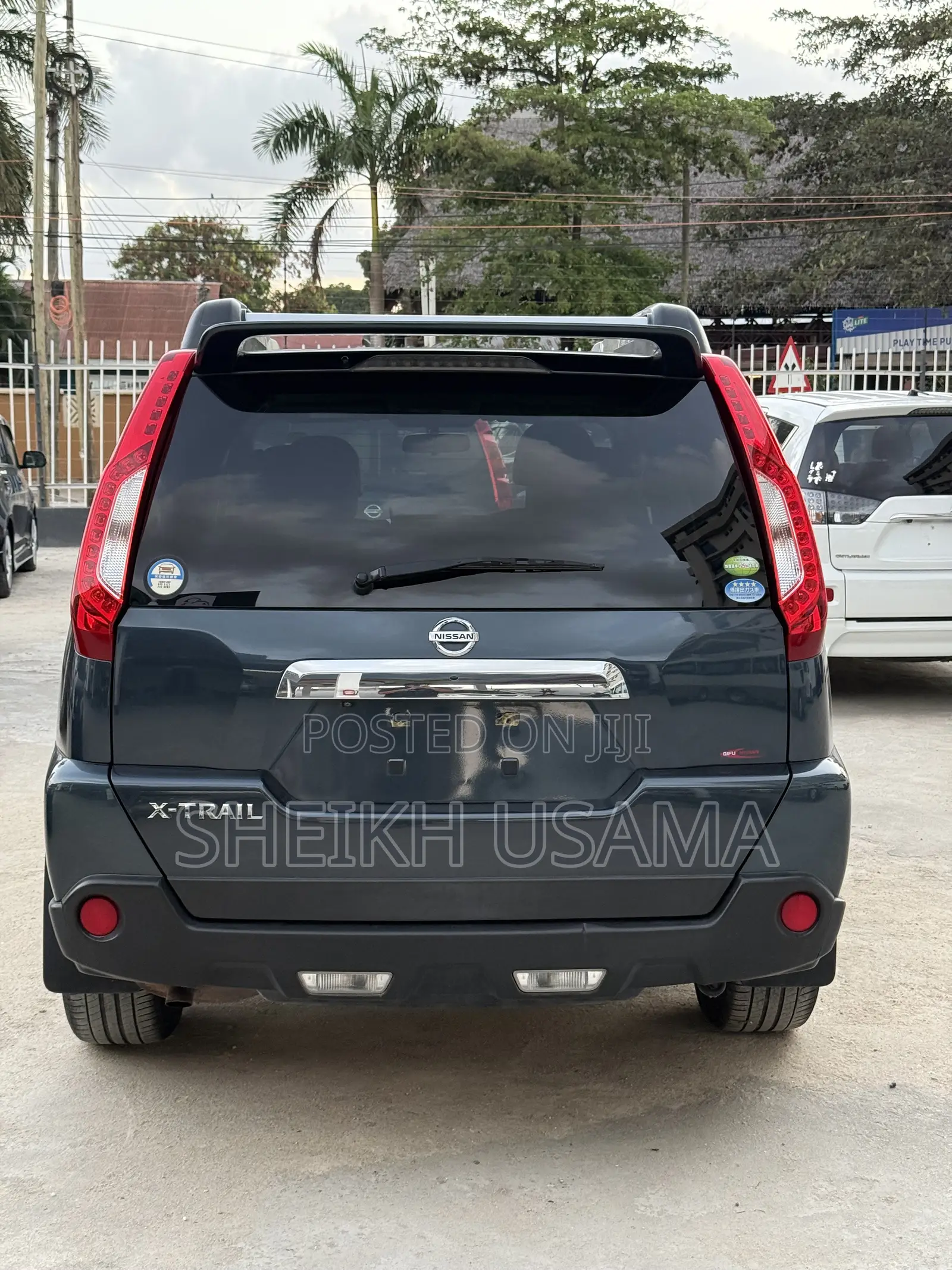 Nissan X-Trail 2.0 Petrol XE 2012 Gray