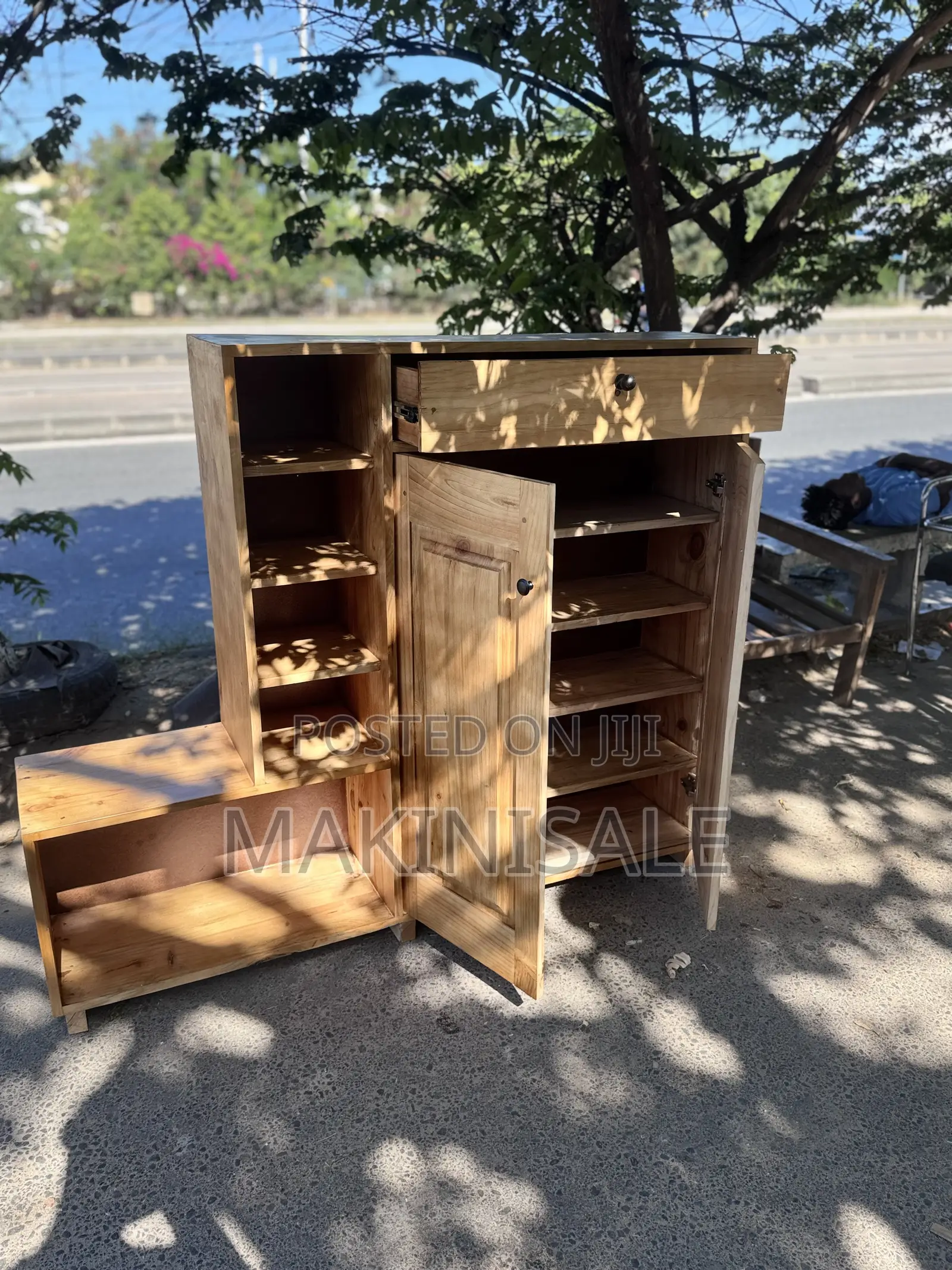Je Umeiona Shoe Rack Hii Ya Kubebea Viatu