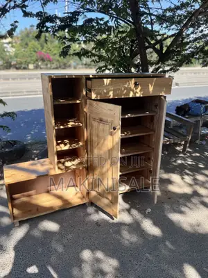 Je Umeiona Shoe Rack Hii Ya Kubebea Viatu