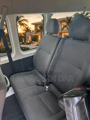 Toyota HiAce 2014 White