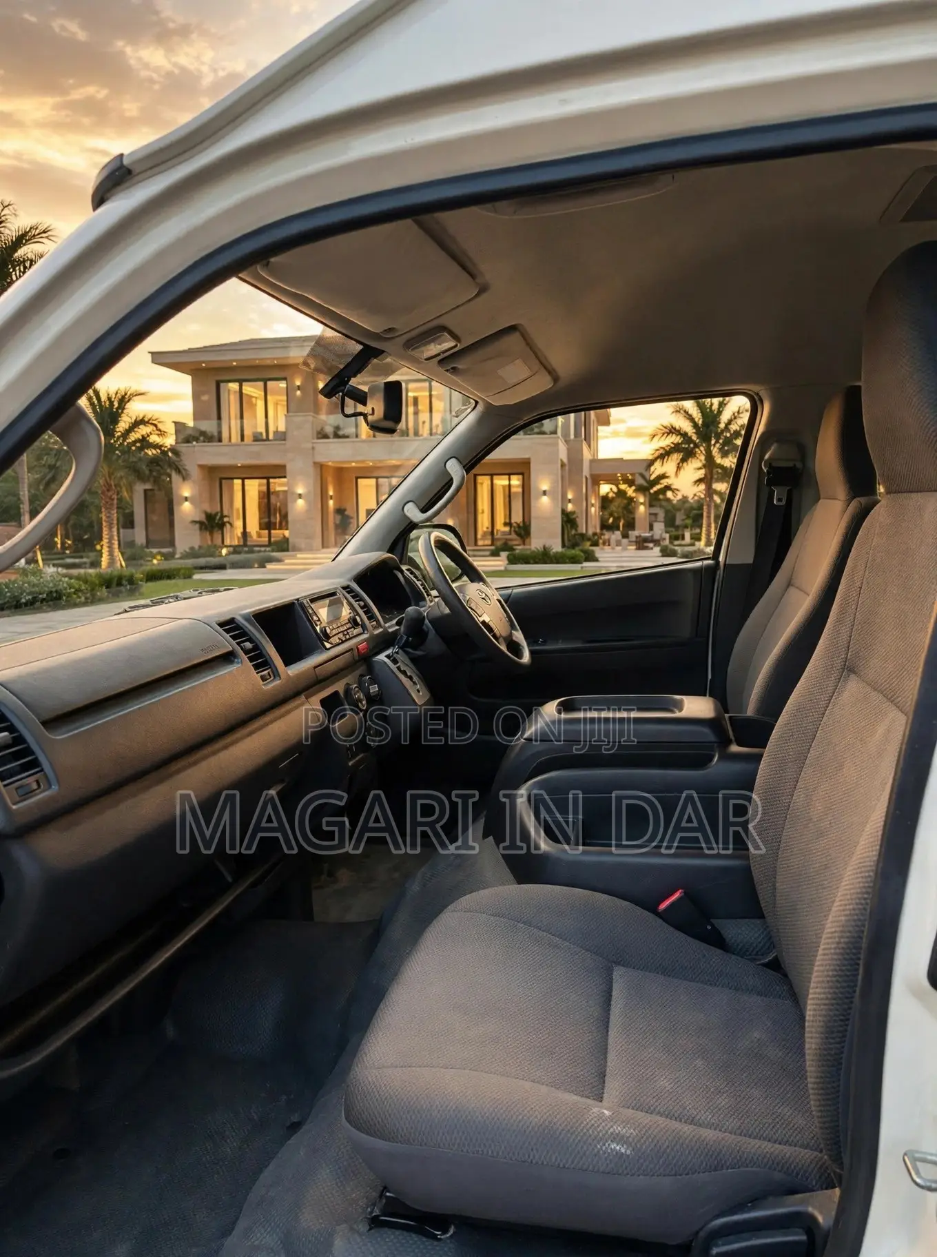 Toyota HiAce 2014 White