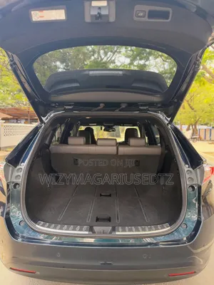 Toyota Harrier 2.0 2016 Blue