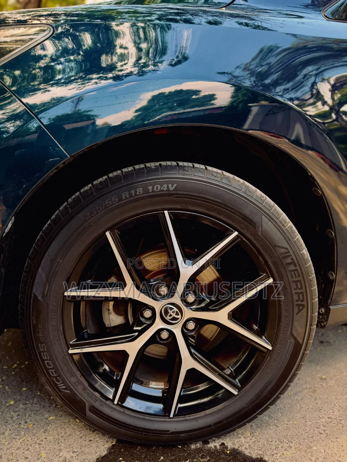 Toyota Harrier 2.0 2016 Blue