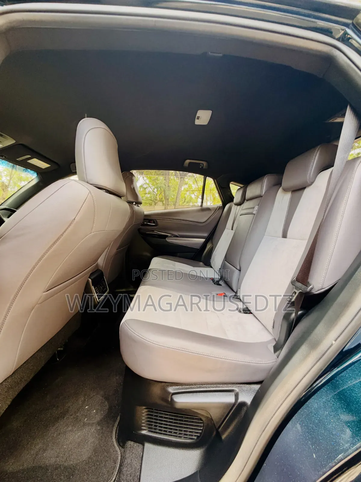 Toyota Harrier 2.0 2016 Blue