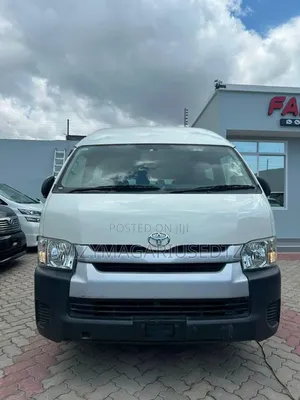 Toyota HiAce 2014 White