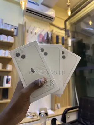 New Apple iPhone 13 128 GB White