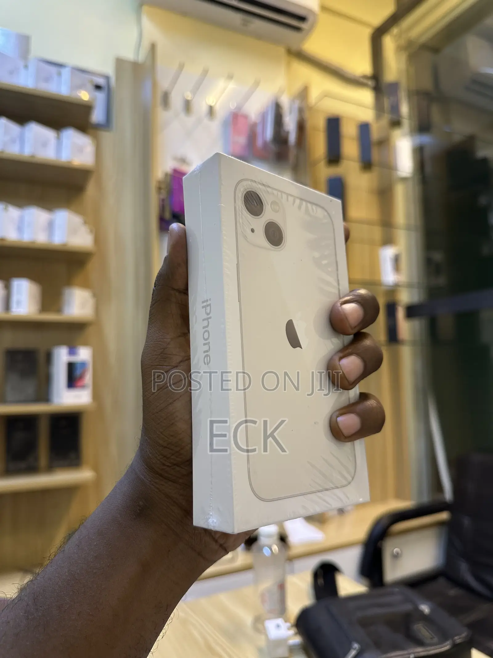 New Apple iPhone 13 128 GB White