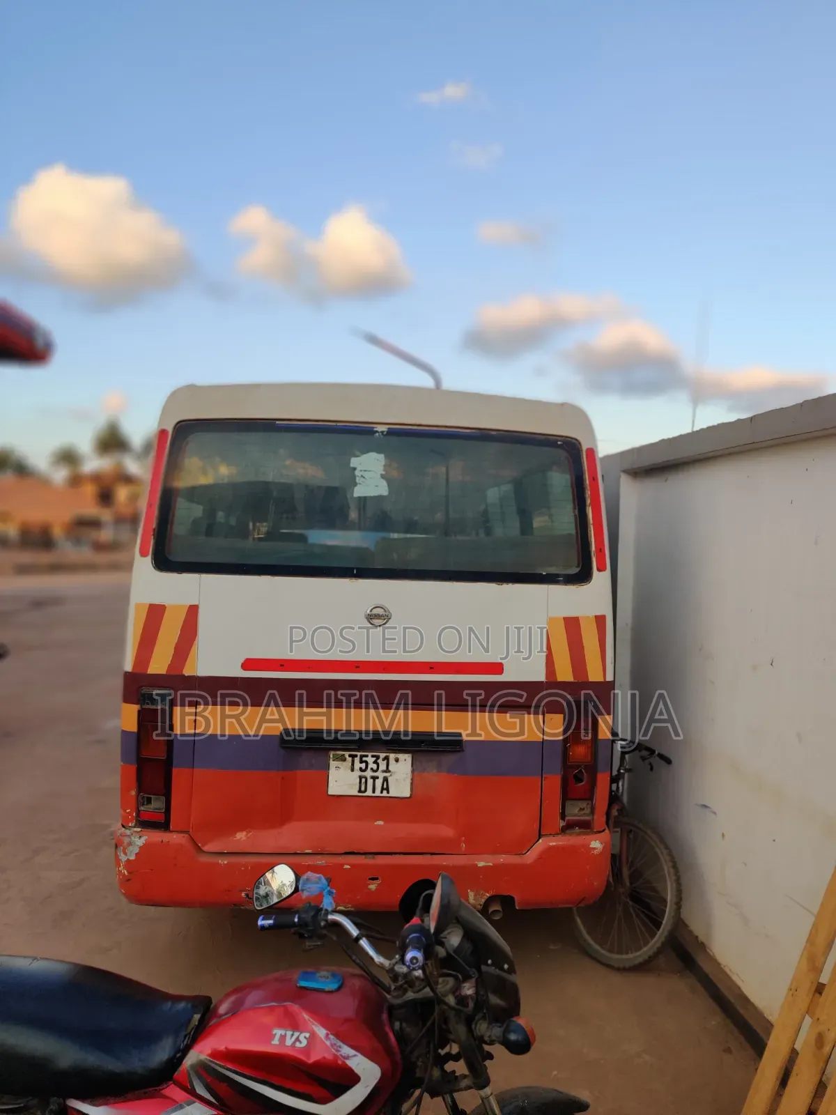 Nissan Caravan 2003