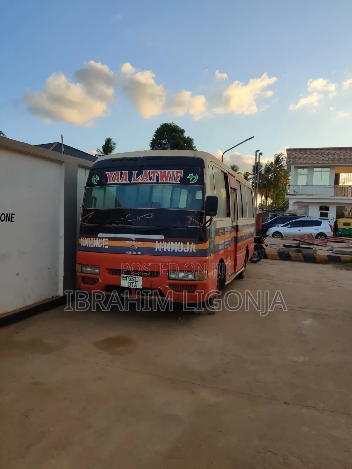Nissan Caravan 2003