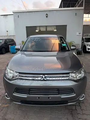 Mitsubishi Outlander 2.4 PHEV AWD 2014 Gray