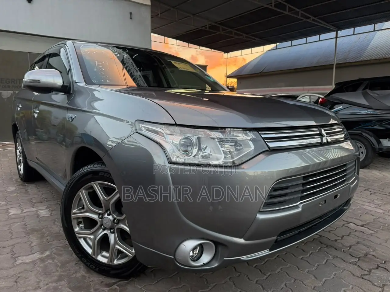 Mitsubishi Outlander 2.4 PHEV AWD 2014 Gray
