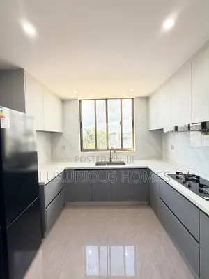 Furnished 3bdrm Apartment in Oyster Bay for sale