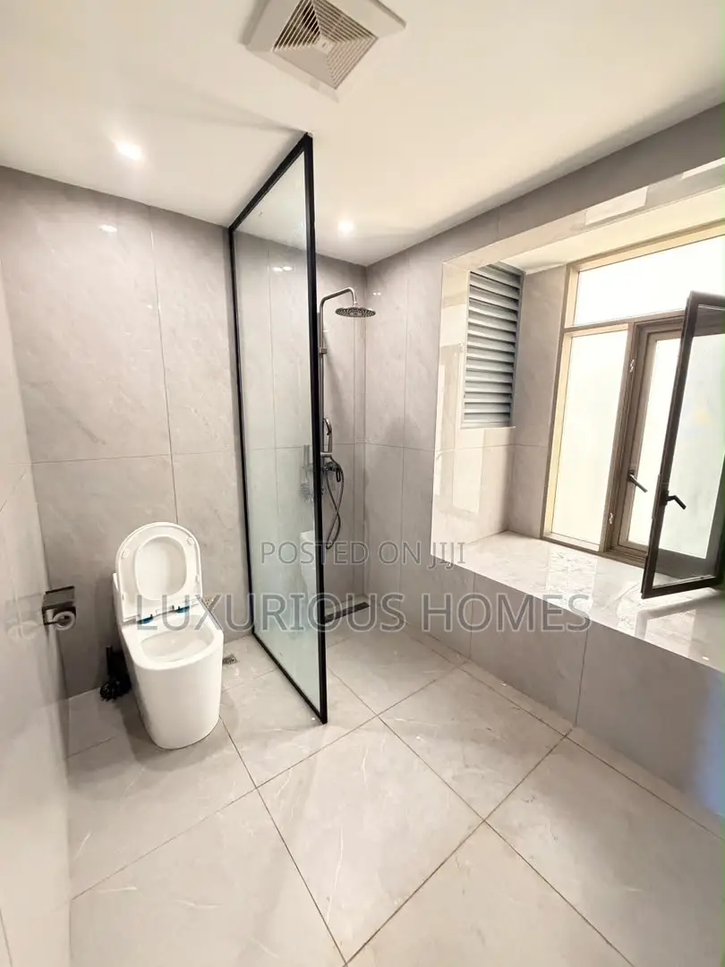 Furnished 3bdrm Apartment in Oyster Bay for sale
