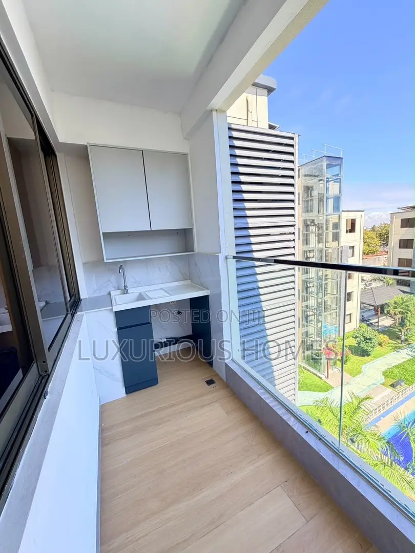 Furnished 3bdrm Apartment in Oyster Bay for sale