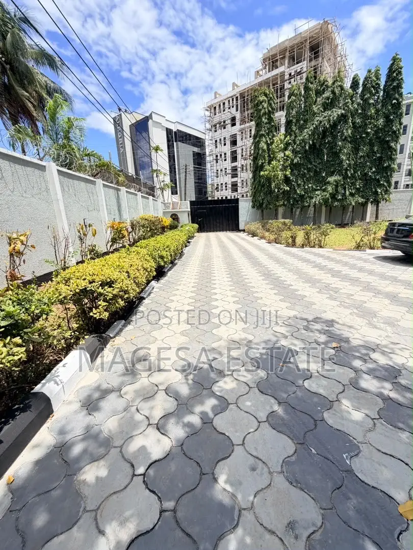 5bdrm House in Masaki for rent