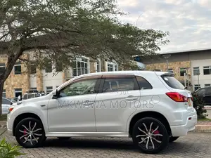 Mitsubishi RVR 2010 White