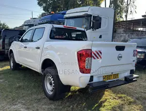 Nissan Navara 2025 Pearl