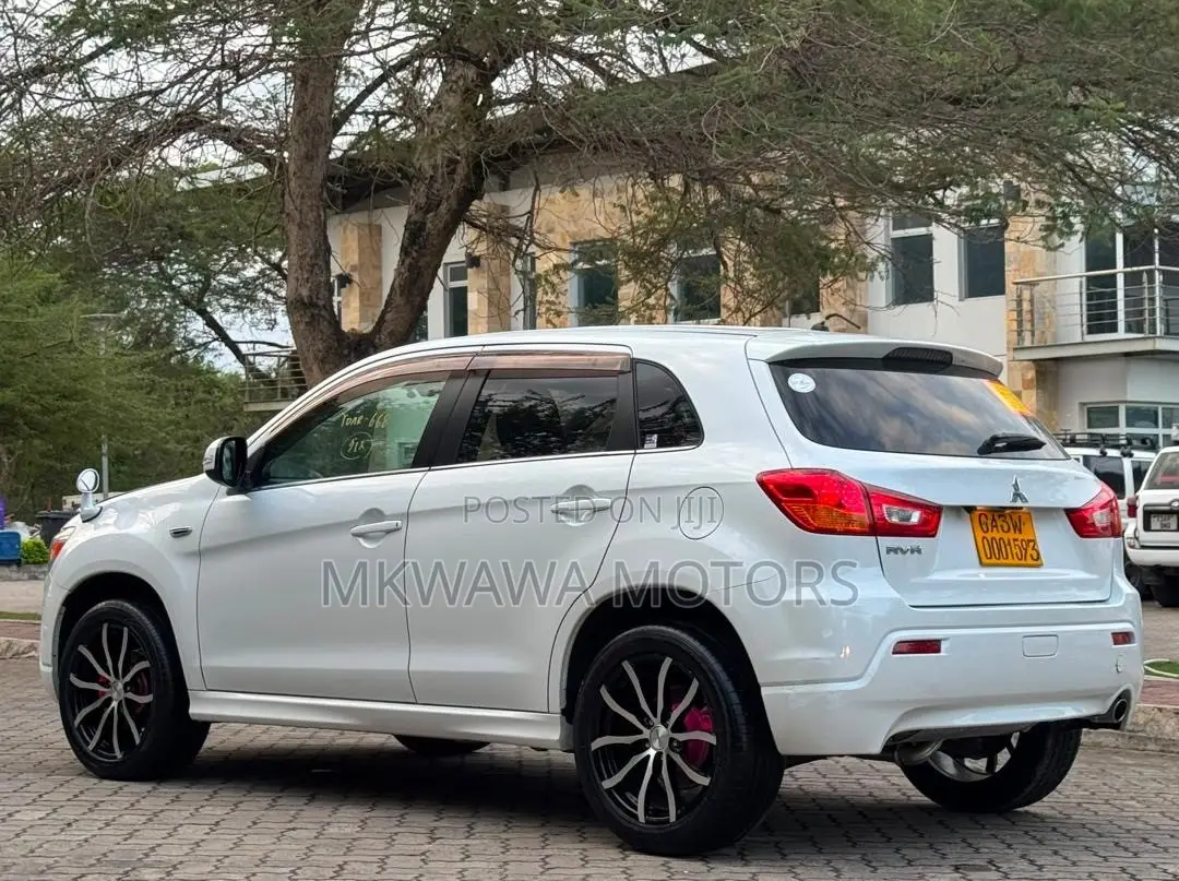 Mitsubishi RVR 2010 White