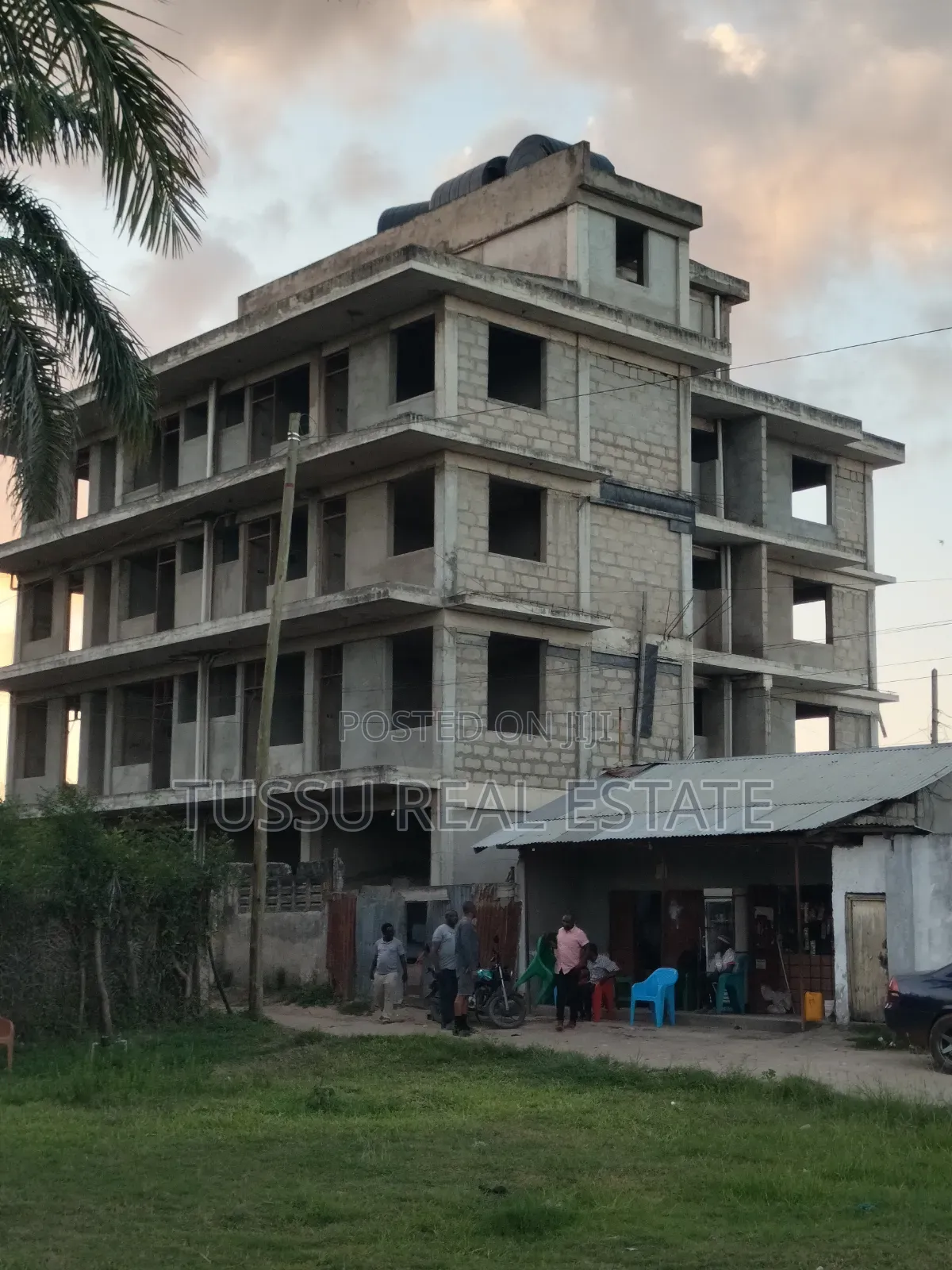 20bdrm Apartment in Survey Mliman City, Kinondoni for sale