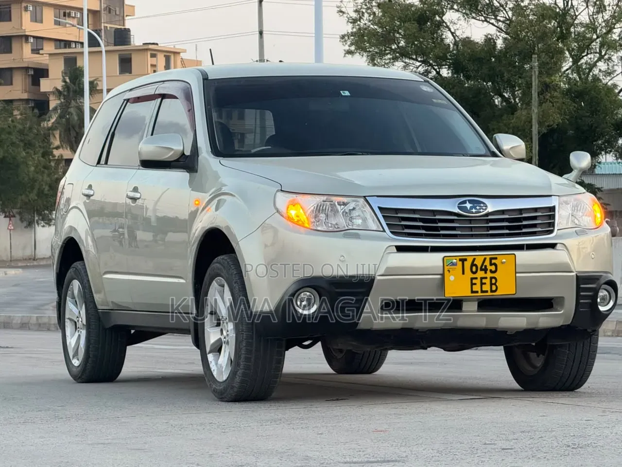 Subaru Forester 2010 Beige
