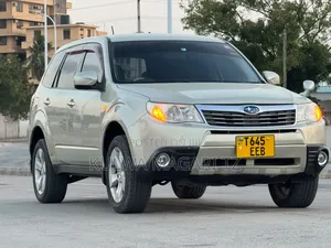 Subaru Forester 2010 Beige