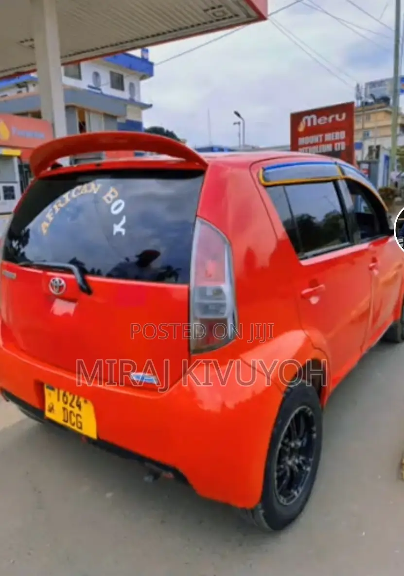Toyota Passo 2004 Red
