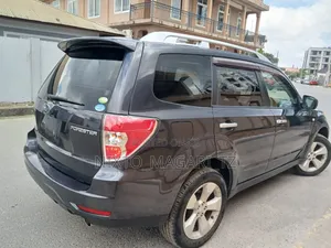 Subaru Forester 2010 Black