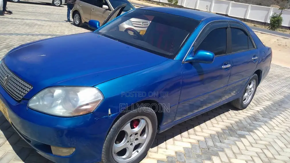 Toyota Mark II 2002 Blue