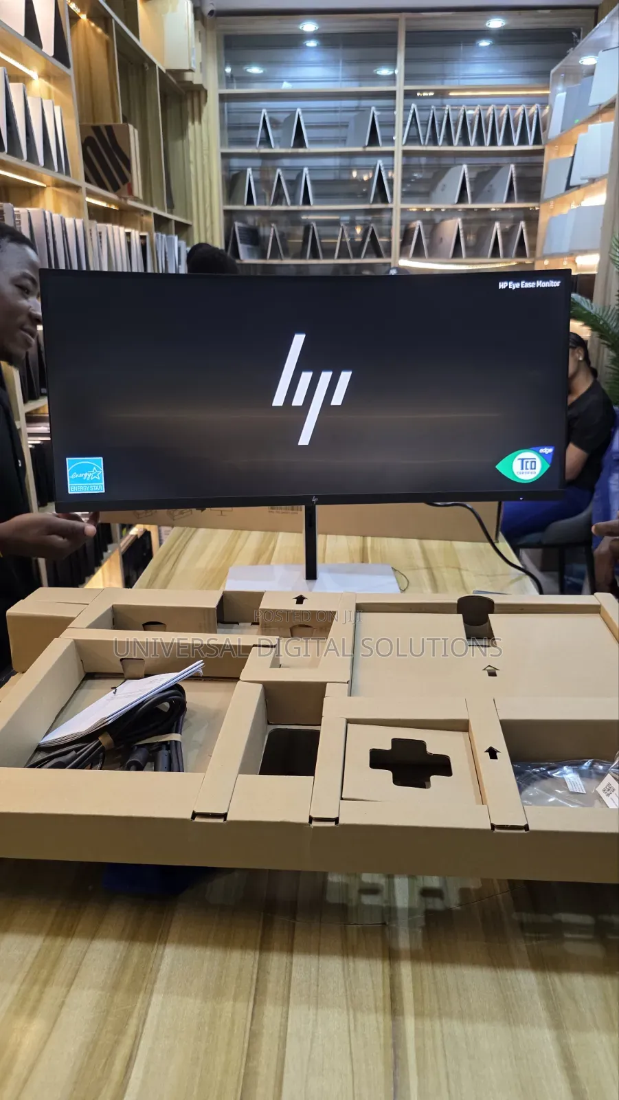 Curved Monitor