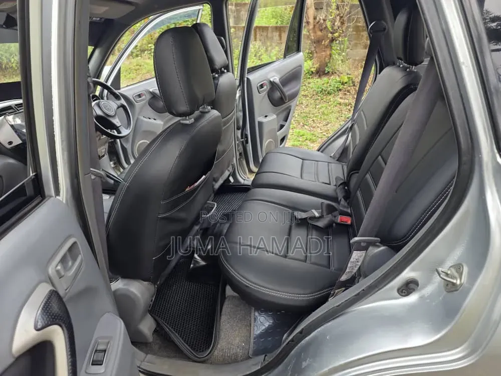 Toyota RAV4 Automatic 2003 Silver