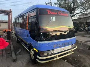 Mitsubishi Fuso Rosa 2004 Blue
