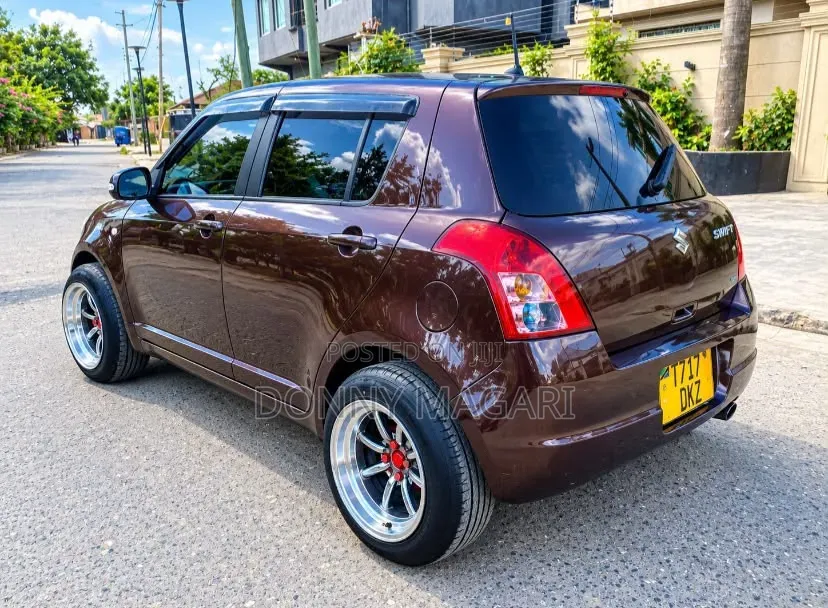 Suzuki Swift 2008 Maroon