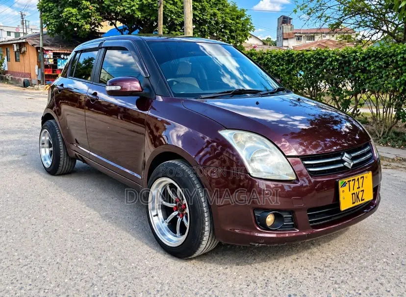 Suzuki Swift 2008 Maroon