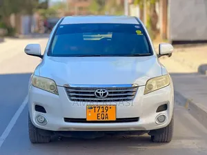Toyota Vanguard 2008 White