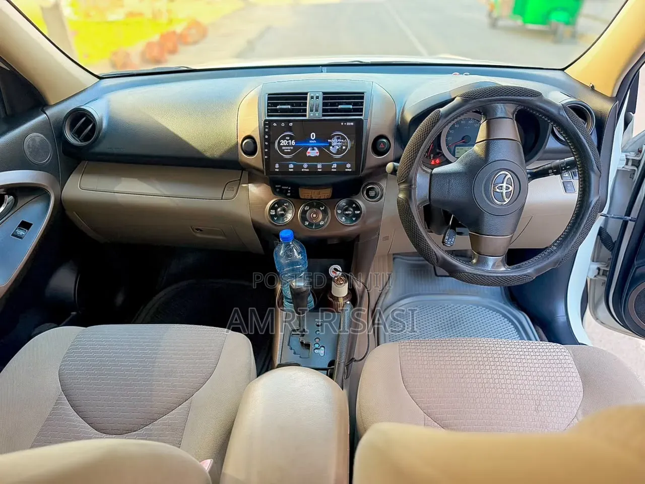 Toyota Vanguard 2008 White