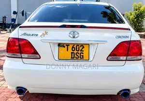 Toyota Crown 2006 White