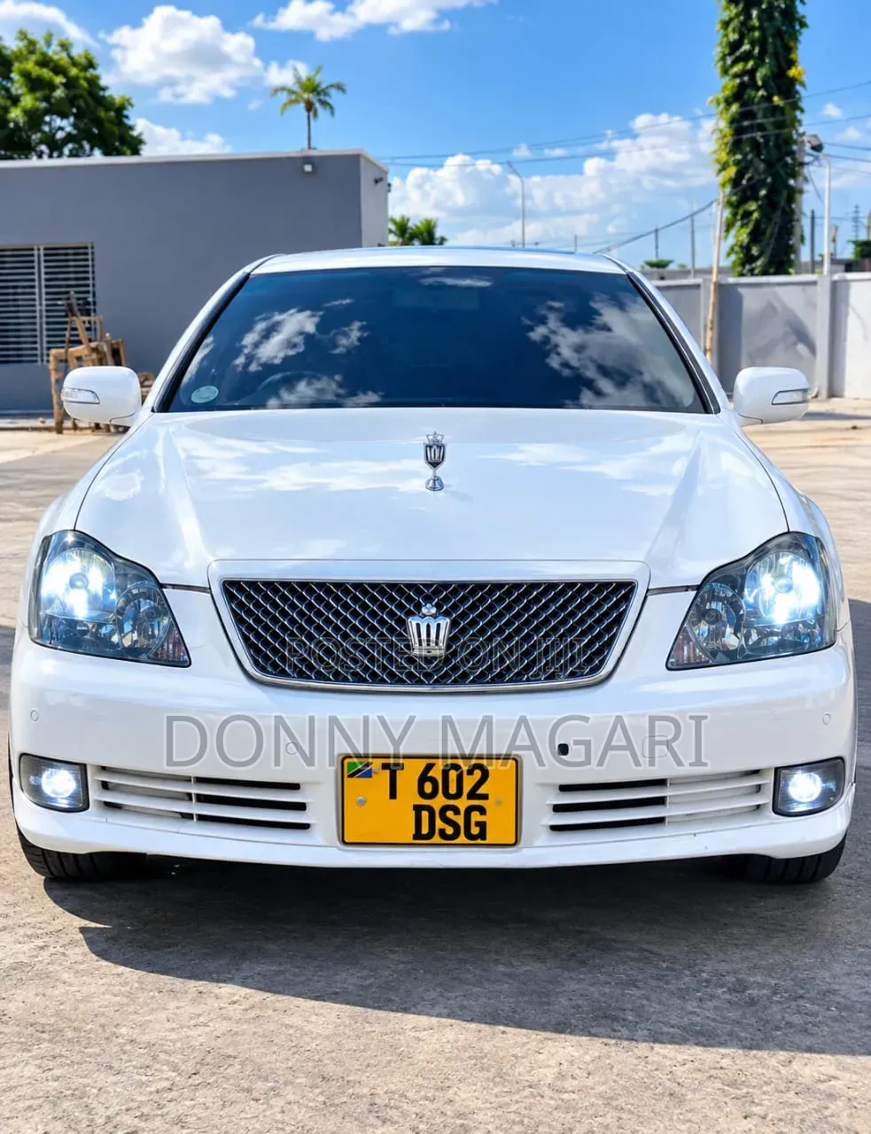 Toyota Crown 2006 White