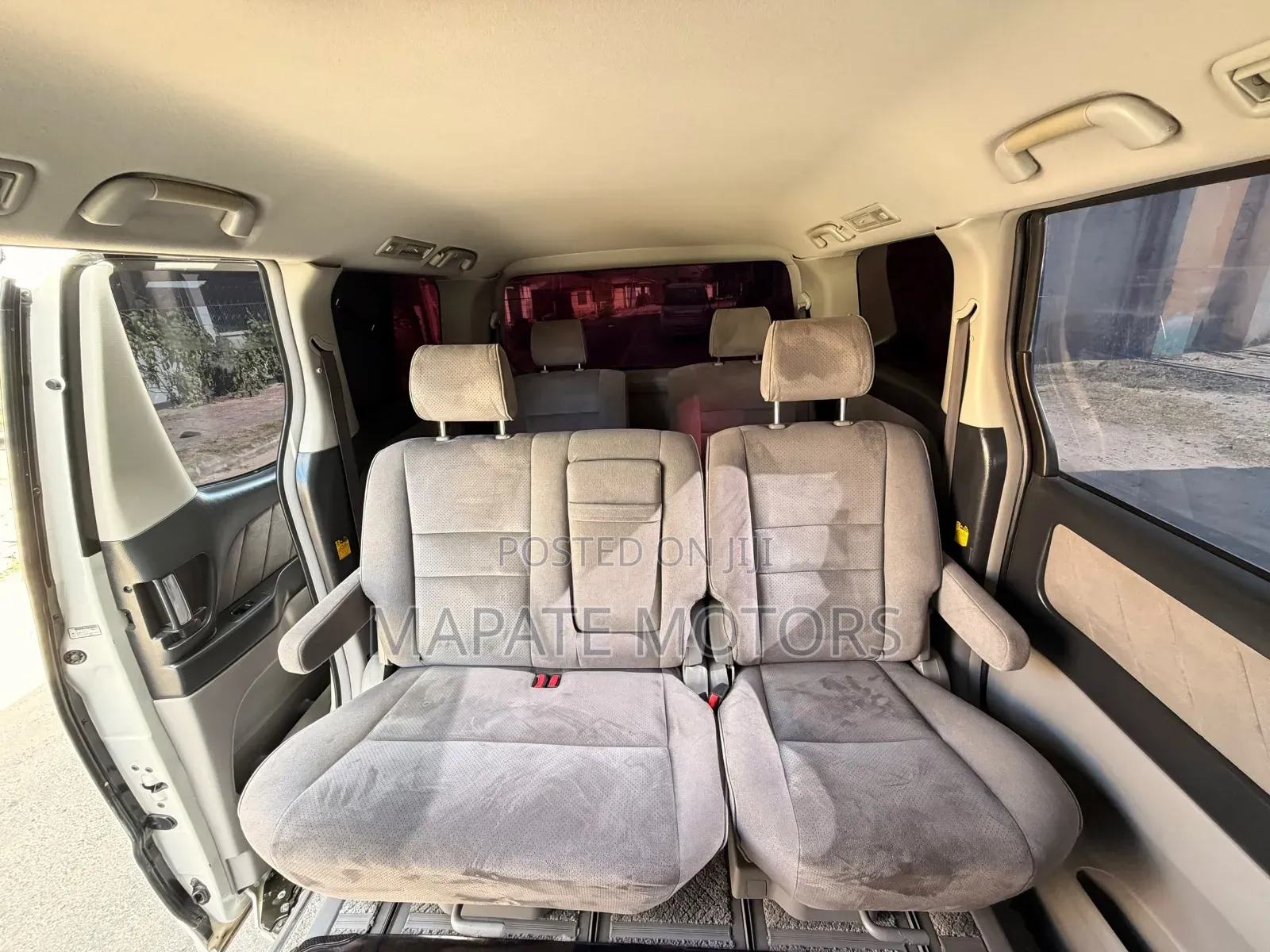 Toyota Alphard 2.4 Petrol AWD 2007 White